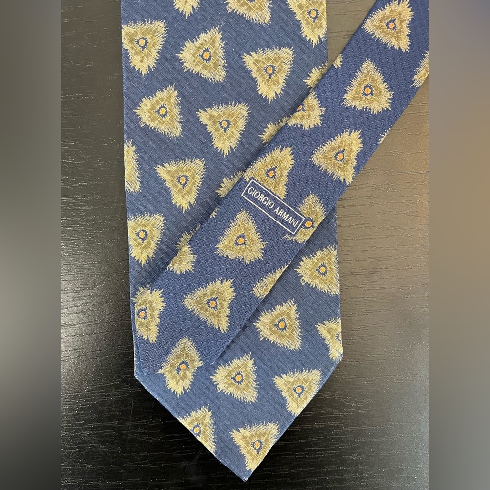 Giorgio Armani Blue Tan Italian Silk Tie
